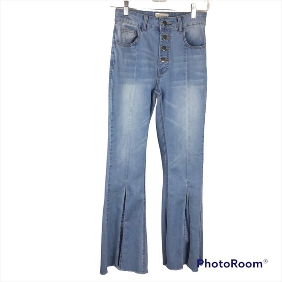 LITZ by UNIQ Button Fly Pleated Flare Jeans - Picture 1 of 8